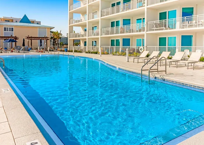 Hotel near College: Blu Condos 406